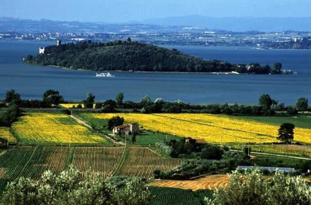 Вілла Il Borgo Antico Monte del Lago Екстер'єр фото